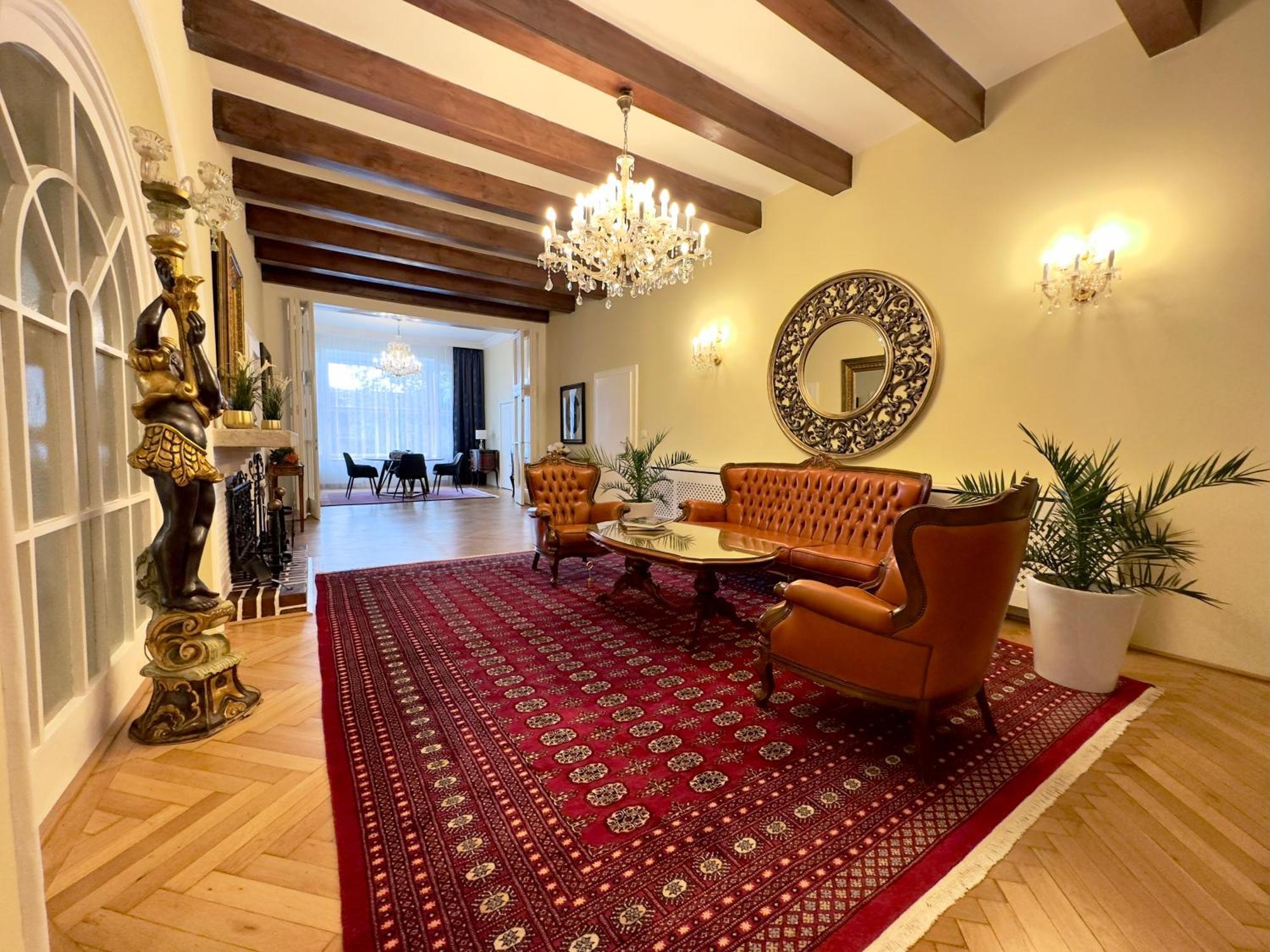 Schwarz Wienerwald Residenz Baden Exterior foto